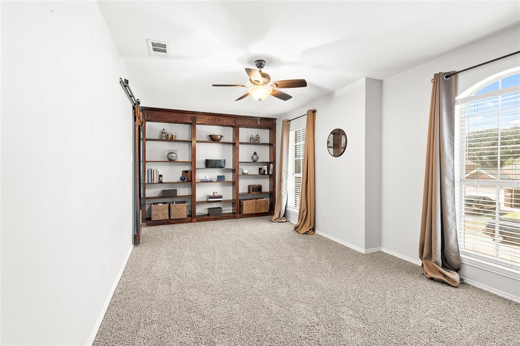 Denton, Texas, 76210, United States, 5 Bedrooms Bedrooms, ,3 BathroomsBathrooms,Residential,For Sale,1972740