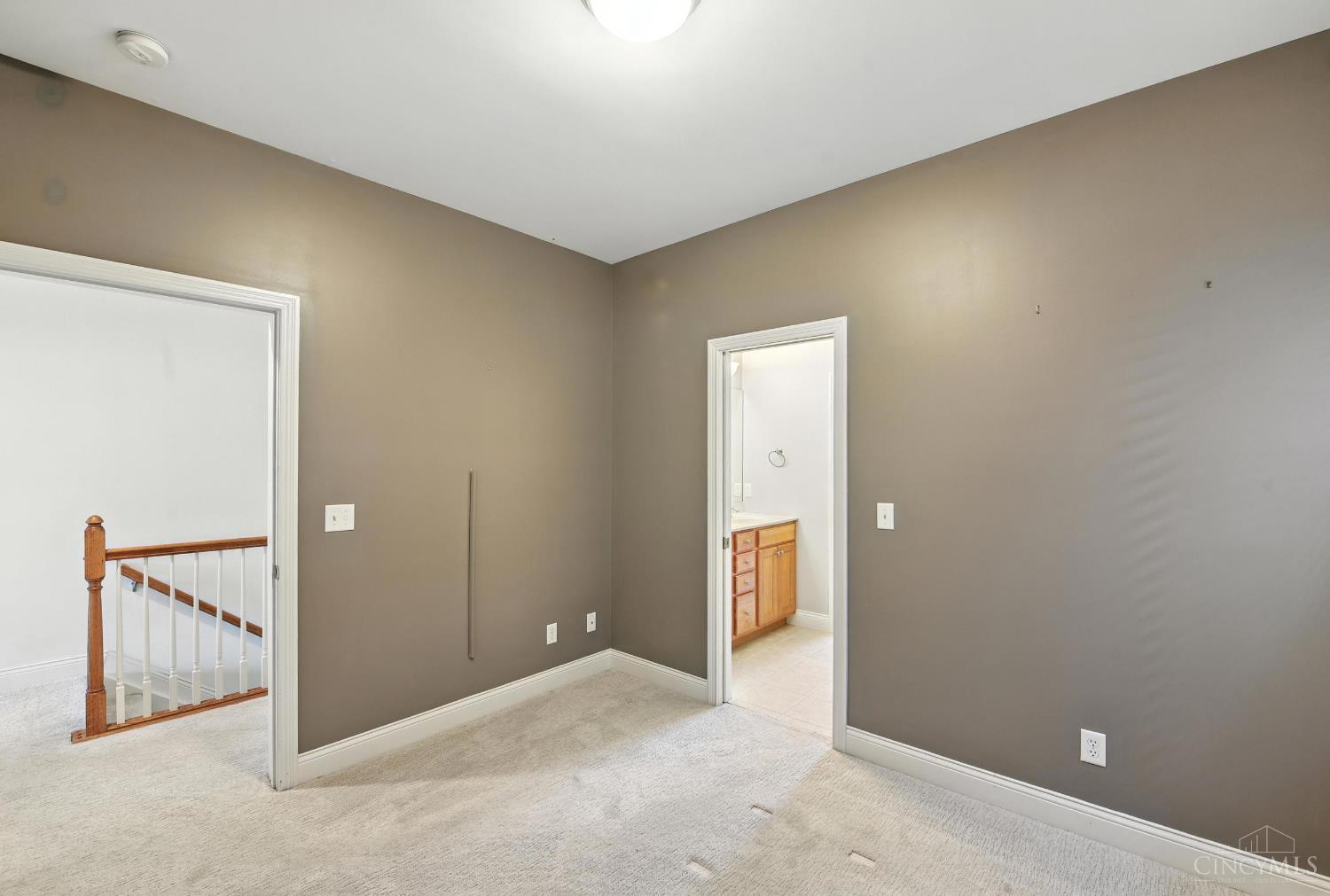 Cincinnati, Ohio, 45226, United States, 3 Bedrooms Bedrooms, ,4 BathroomsBathrooms,Residential,For Sale,1907461