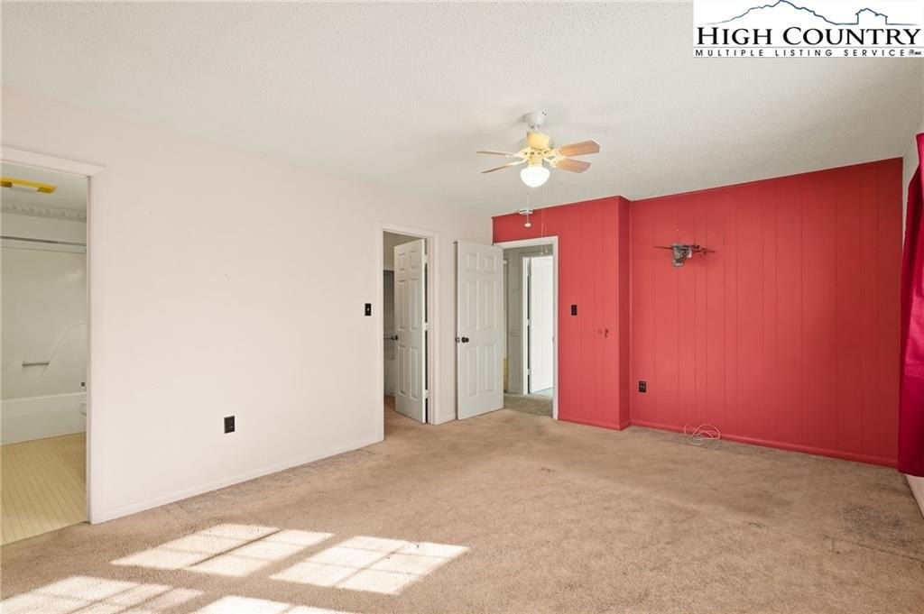 Banner Elk, North Carolina, 28604, United States, 2 Bedrooms Bedrooms, ,2 BathroomsBathrooms,Residential,For Sale,1977010