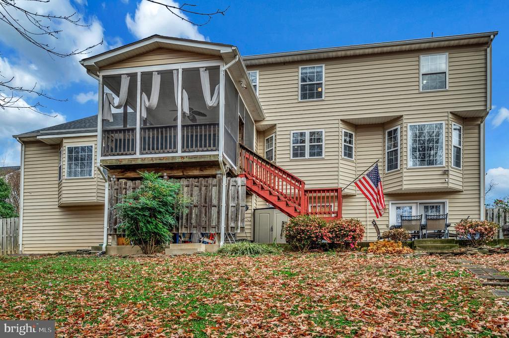 Fredericksburg, Virginia, 22405, United States, 5 Bedrooms Bedrooms, ,4 BathroomsBathrooms,Residential,For Sale,1993434