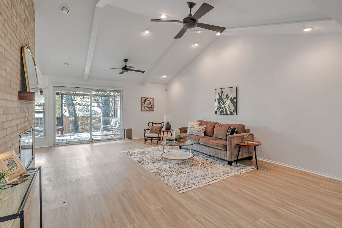 Austin, Texas, 78759, United States, 3 Bedrooms Bedrooms, ,2 BathroomsBathrooms,Residential,For Sale,1857770