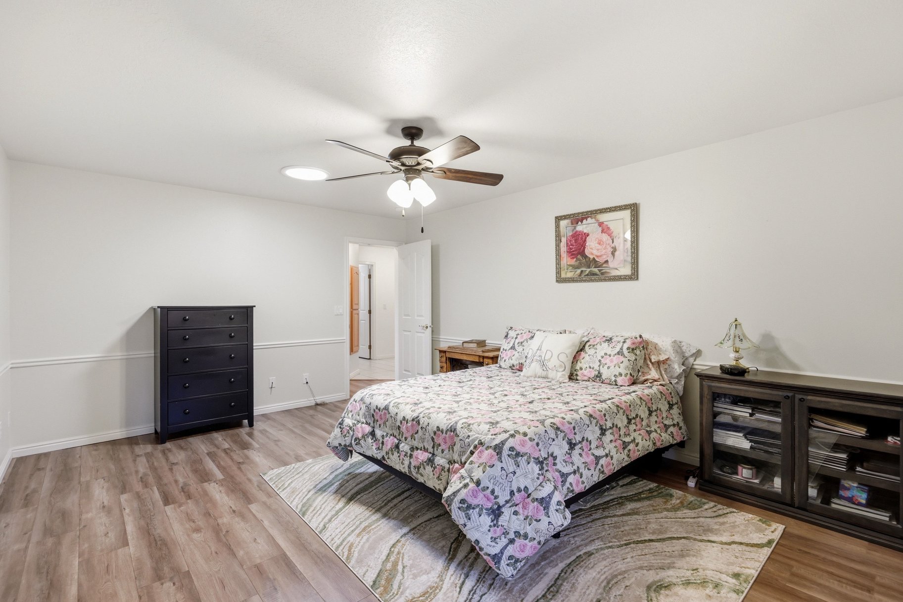  Peaceful Cul-De-Sac Living: Single-Level Home Against Red Rock Views - 物件實景