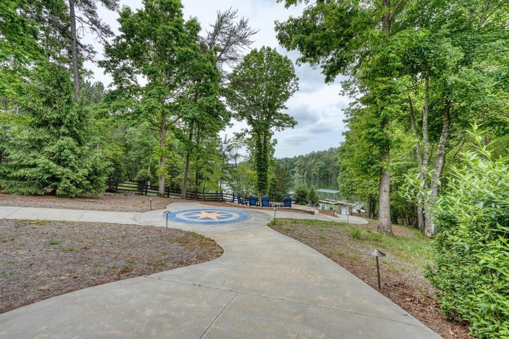 Blairsville, Georgia, 30512, United States, 5 Bedrooms Bedrooms, ,6 BathroomsBathrooms,Residential,For Sale,1901332