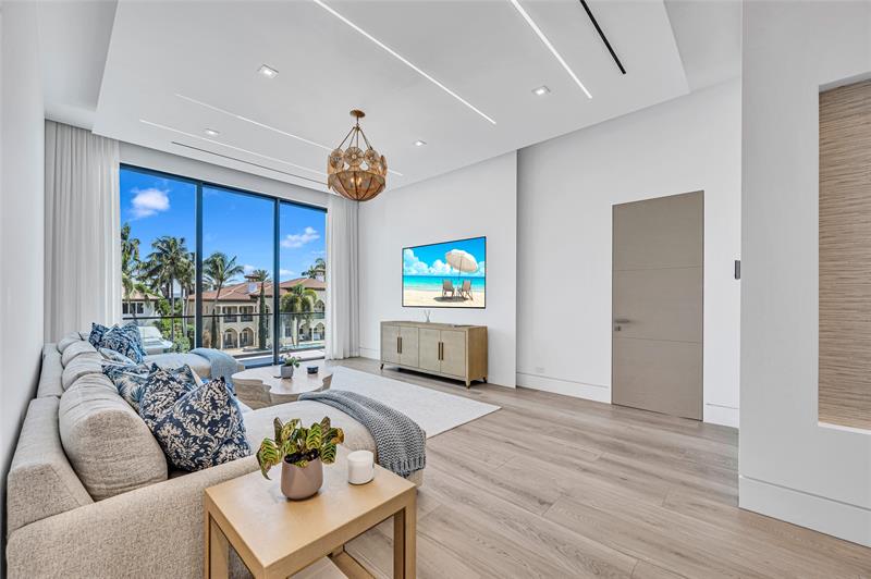 Fort Lauderdale, Florida, 33301, United States, 5 Bedrooms Bedrooms, ,8 BathroomsBathrooms,Residential,For Sale,1971363