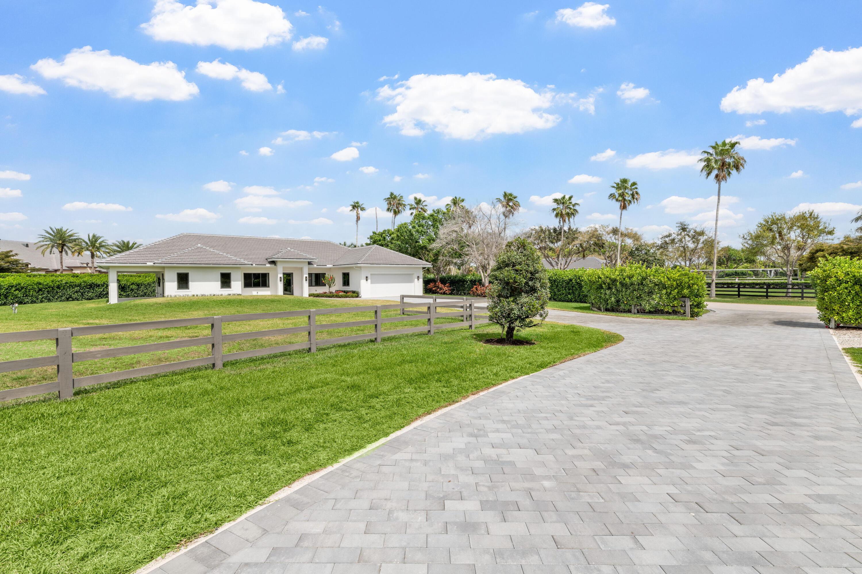  3585 Aiken Court - 物件實景