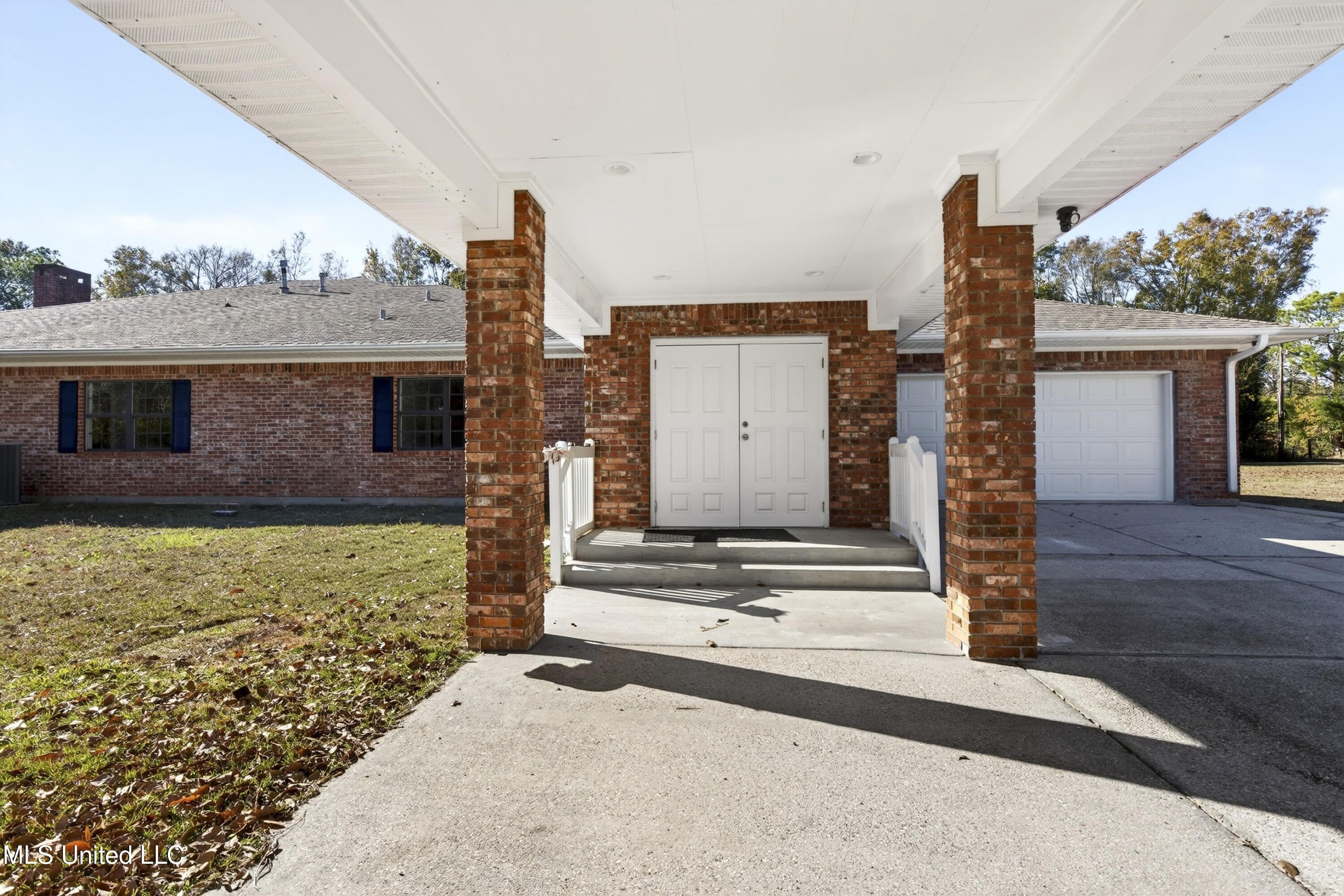 Gulfport, Mississippi, 39503, United States, 5 Bedrooms Bedrooms, ,5 BathroomsBathrooms,Residential,For Sale,2009063