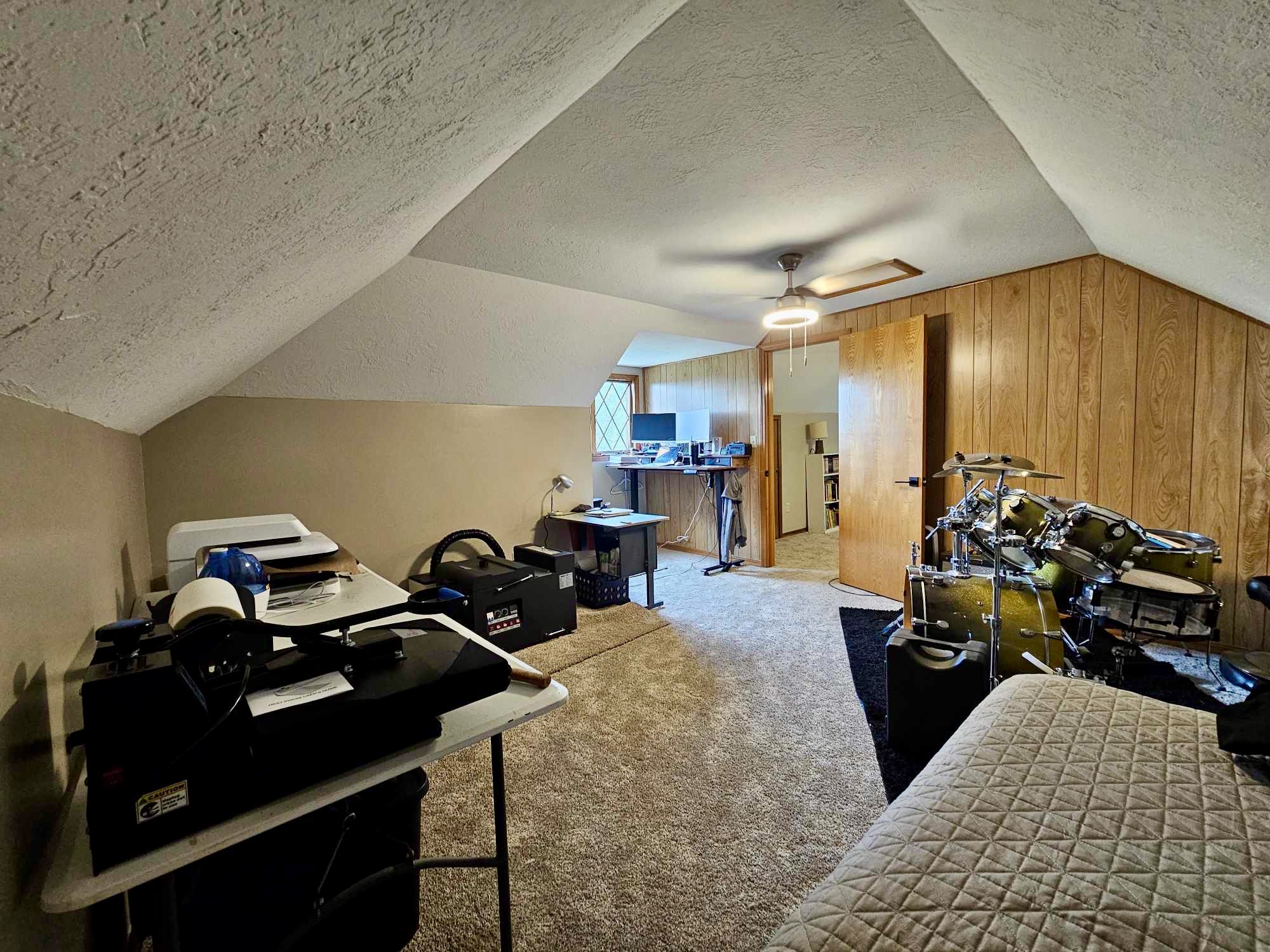 Ozone, Arkansas, 72854, United States, 5 Bedrooms Bedrooms, ,4 BathroomsBathrooms,Residential,For Sale,1943297