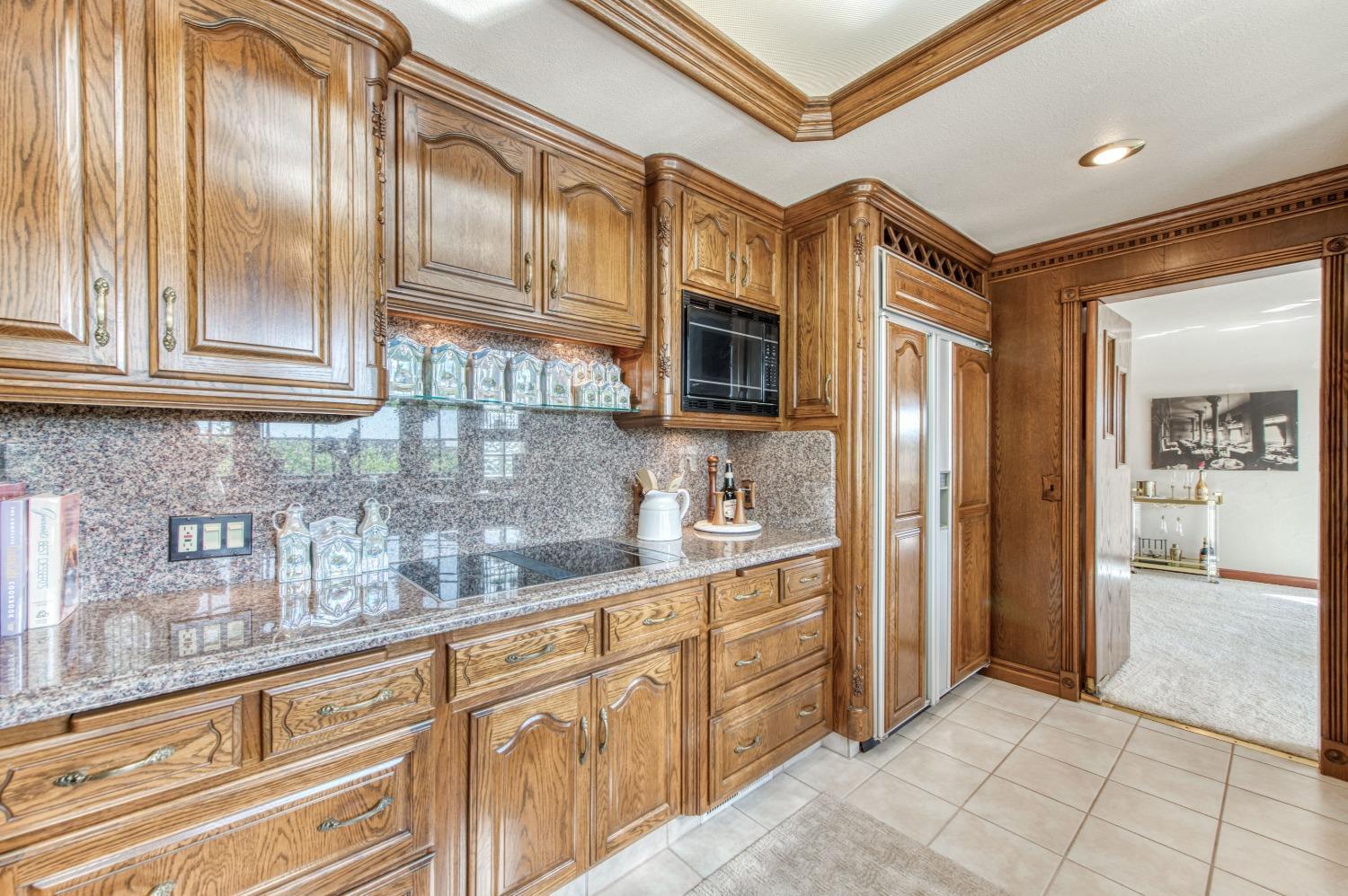 Kerman, California, 93630, United States, 5 Bedrooms Bedrooms, ,3 BathroomsBathrooms,Residential,For Sale,1928392