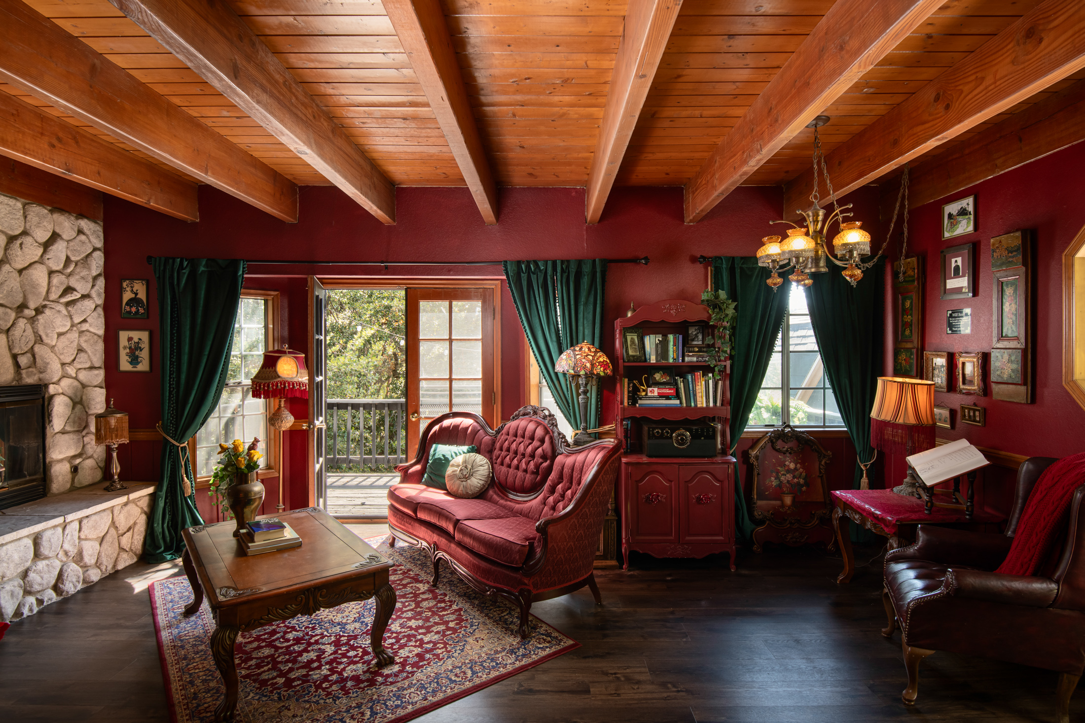  23594 Hillside Drive, Crestline, CA 92325 - 物件實景