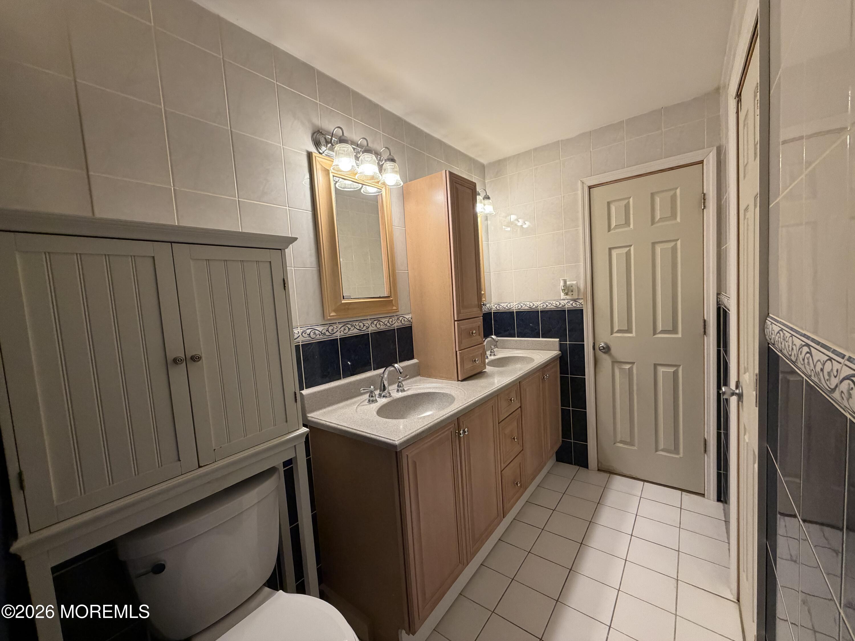 Howell, New Jersey, 07731, United States, 3 Bedrooms Bedrooms, ,2 BathroomsBathrooms,Residential,For Sale,2038401