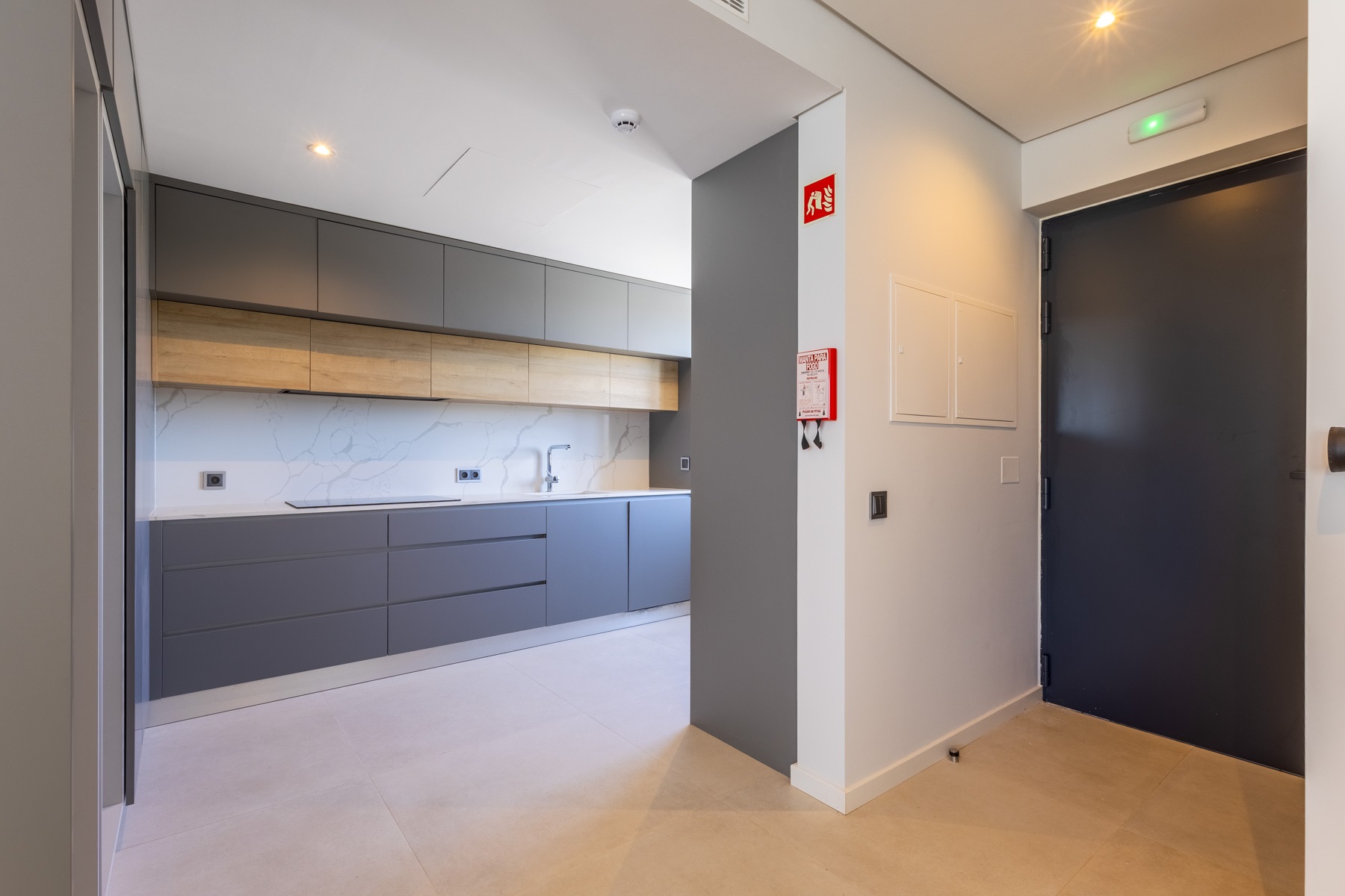  Semi-detached house, 2 bedrooms, for Sale - 物件實景