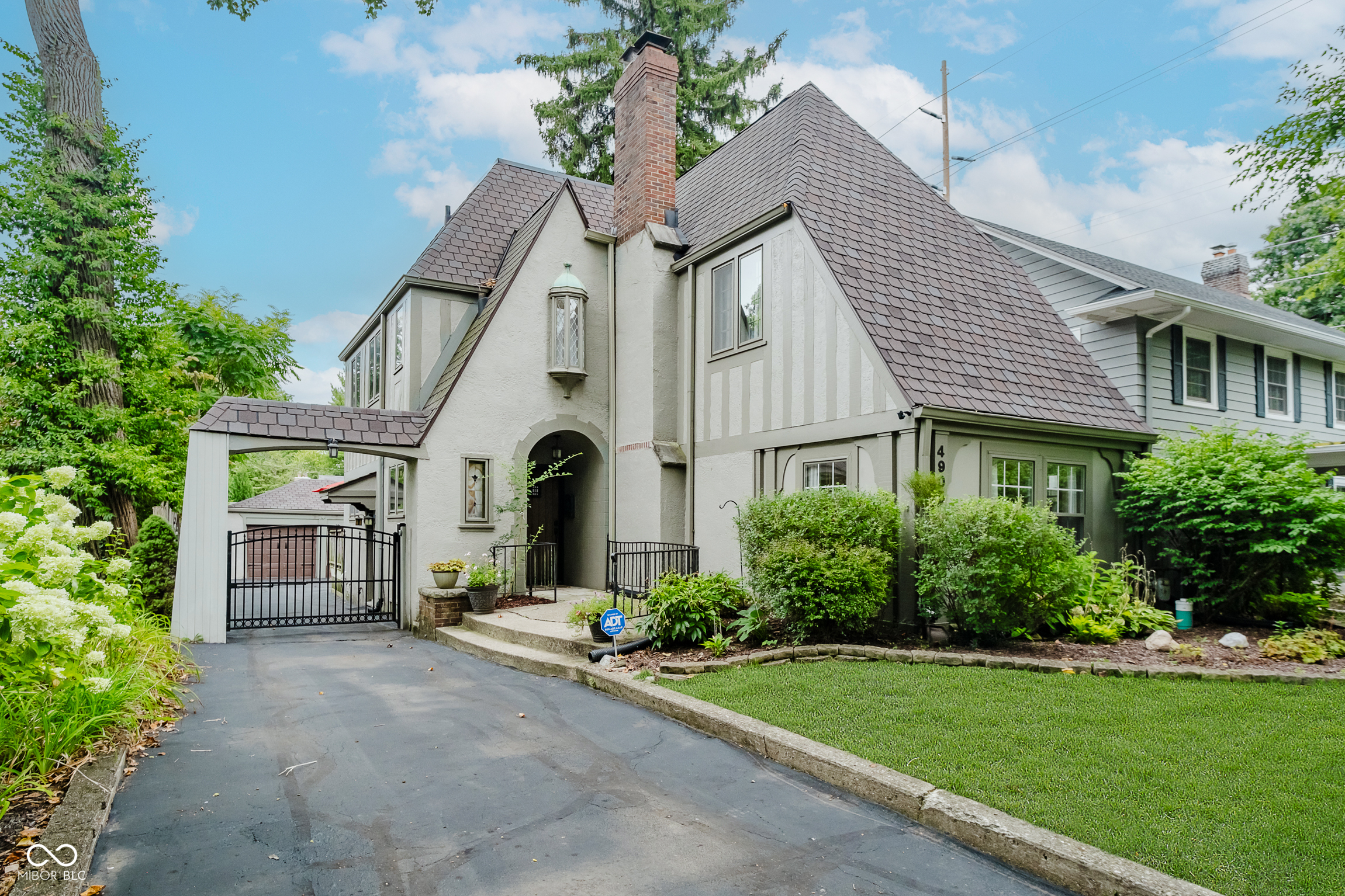 Indianapolis, Indiana, 46208, United States, 4 Bedrooms Bedrooms, ,4 BathroomsBathrooms,Residential,For Sale,1979379