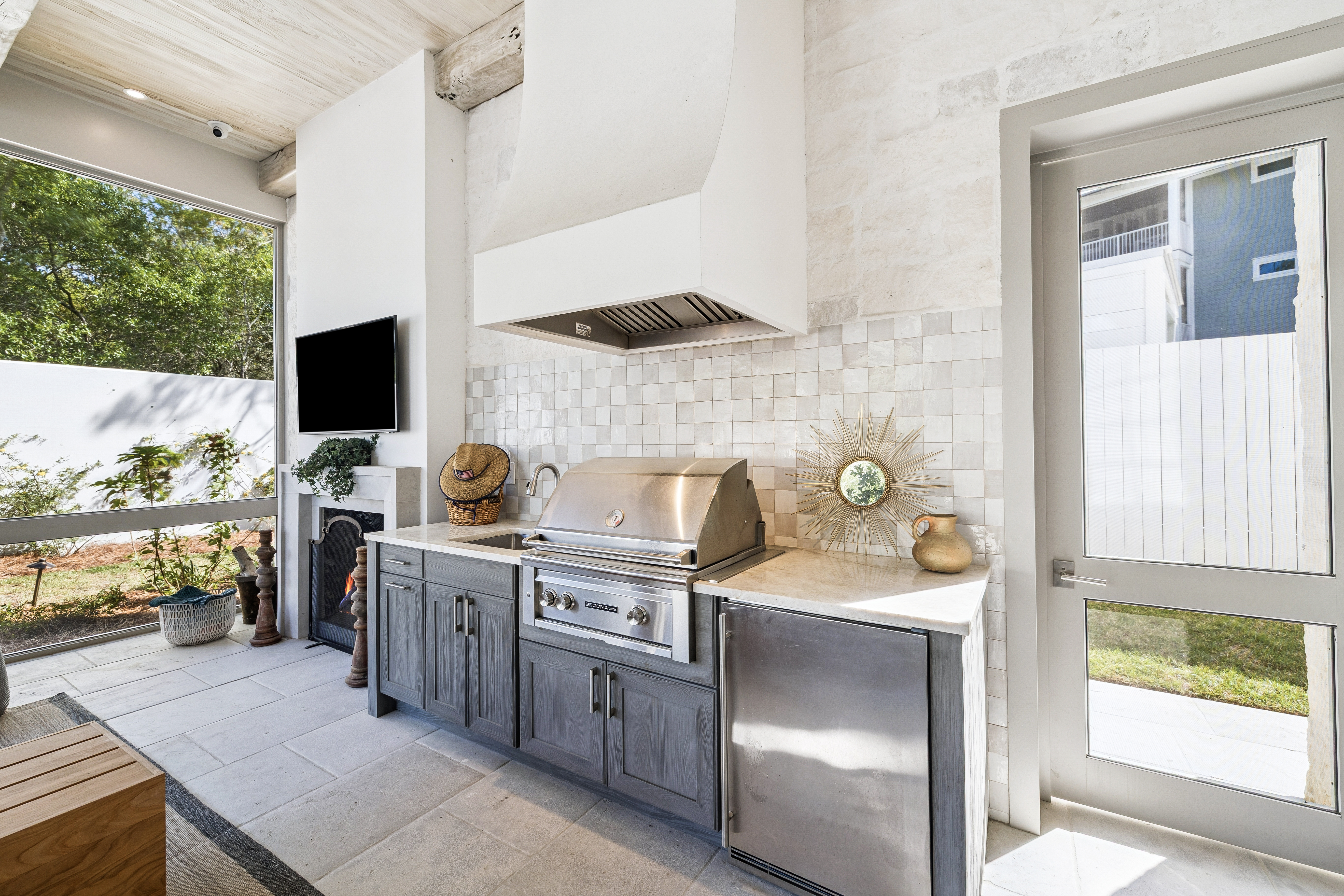  Private Gated 30A Estate with Guest Suite, Pool  & Summer Kitchen - 物件實景