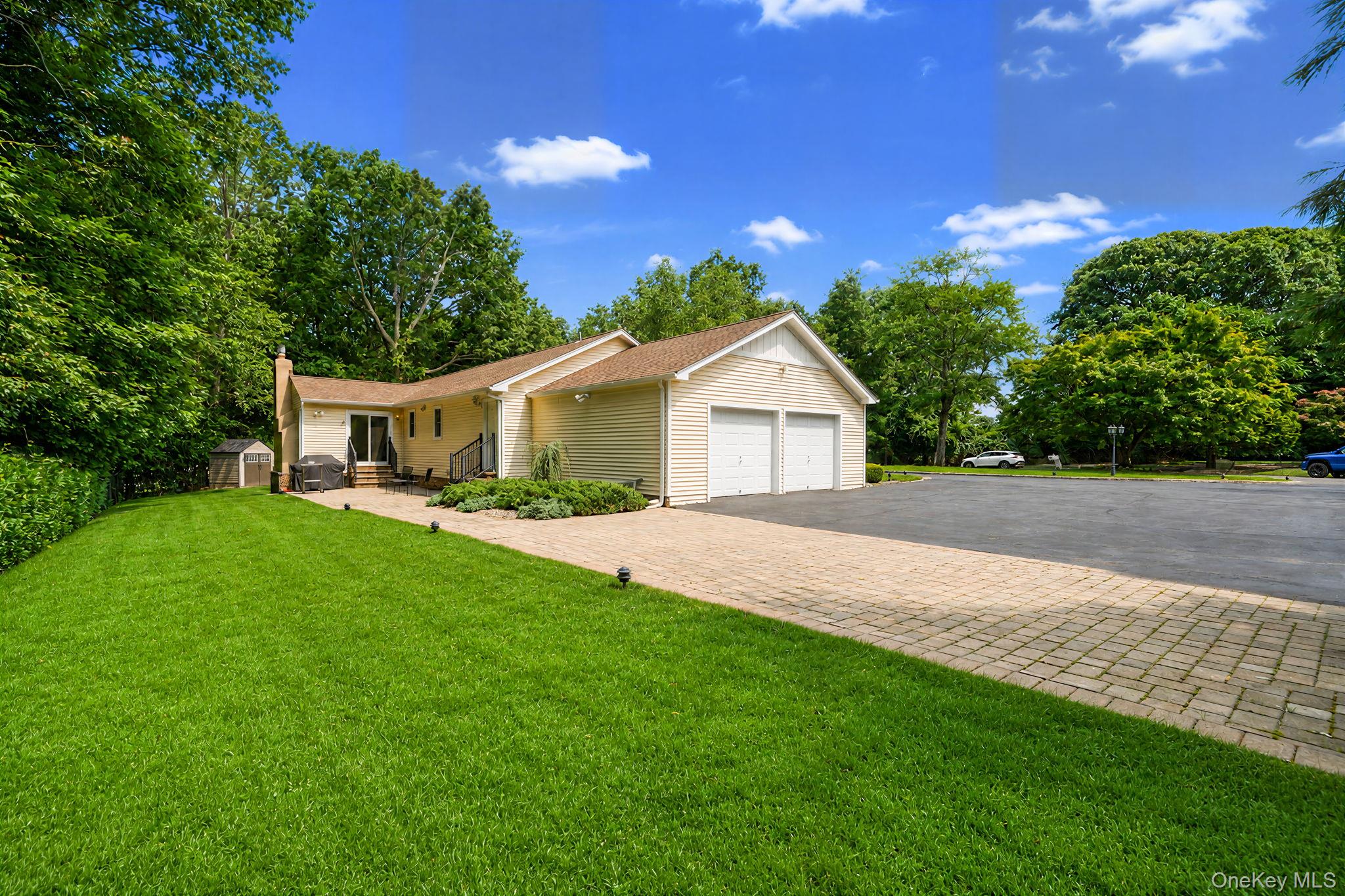  10 Williamsburg Drive, Northport, NY, 11768 - 物件實景