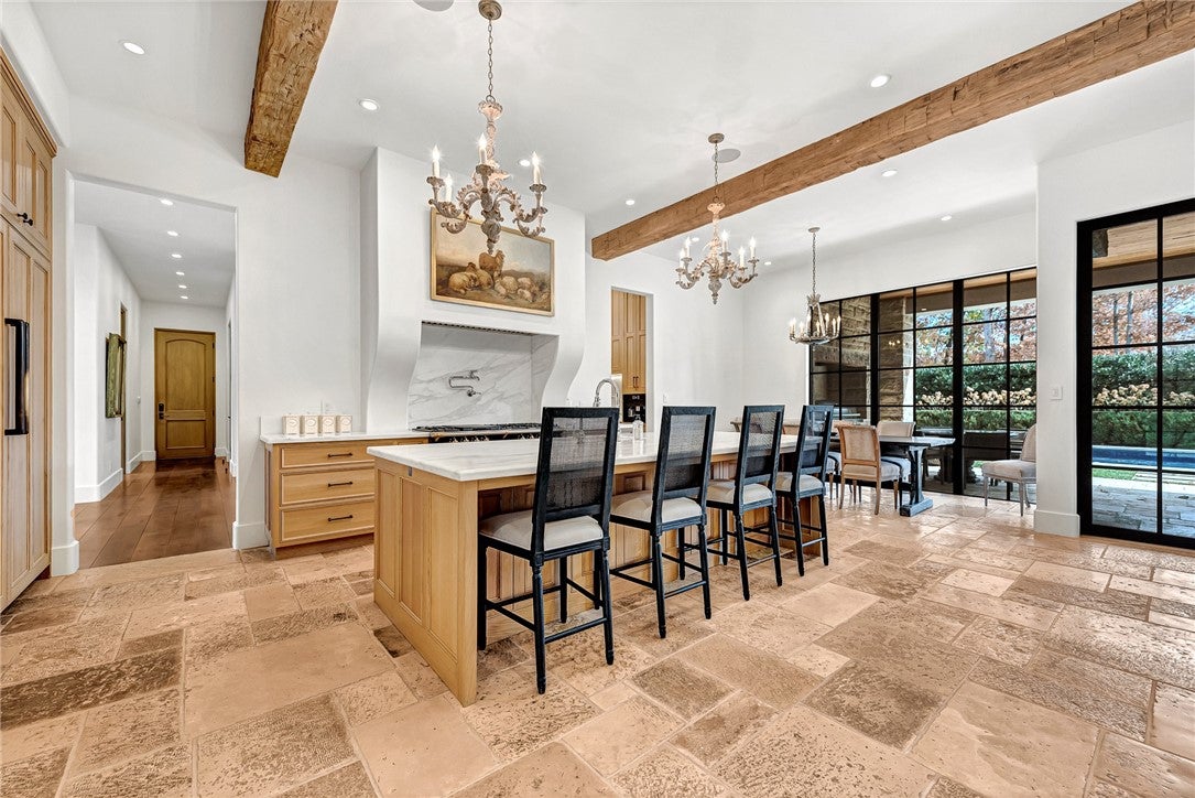 Fayetteville, Arkansas, 72704, United States, 4 Bedrooms Bedrooms, ,5 BathroomsBathrooms,Residential,For Sale,1993299