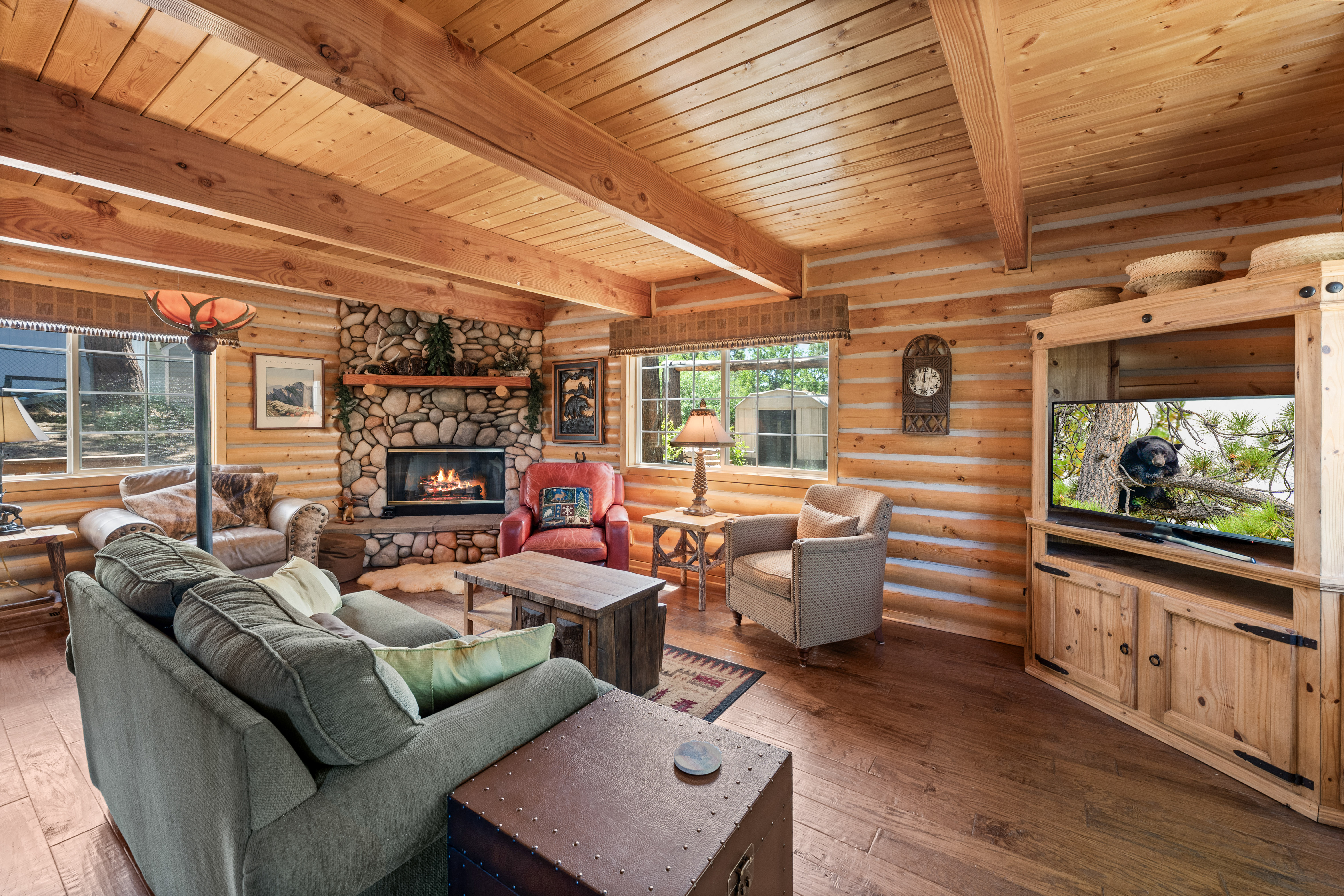  1099 Crags Lane, Fawnskin, CA 92333 - 物件實景