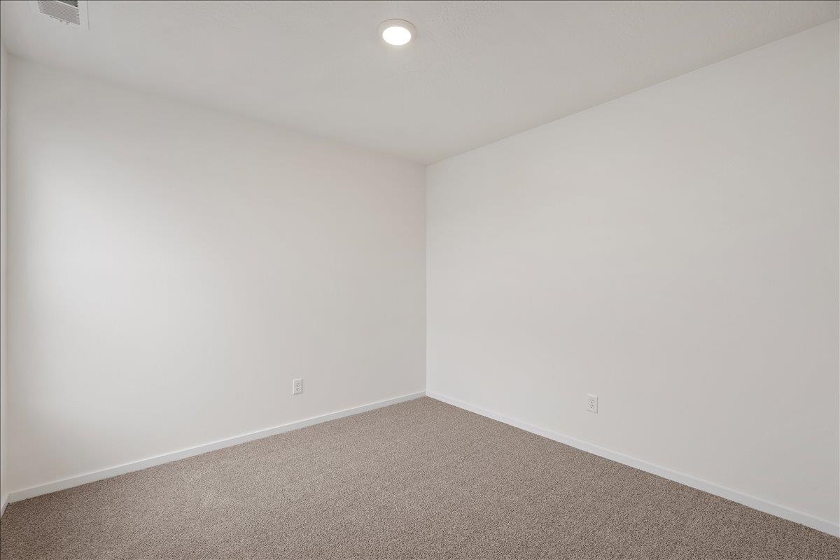 Deer Park, Washington, 99006, United States, 5 Bedrooms Bedrooms, ,2 BathroomsBathrooms,Residential,For Sale,1956687