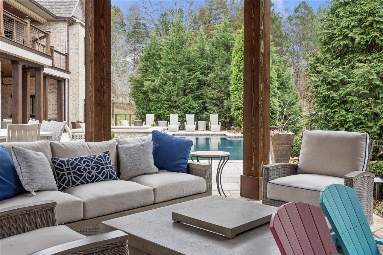 Bowling Green, Kentucky, 42103, United States, 5 Bedrooms Bedrooms, ,5 BathroomsBathrooms,Residential,For Sale,1986458