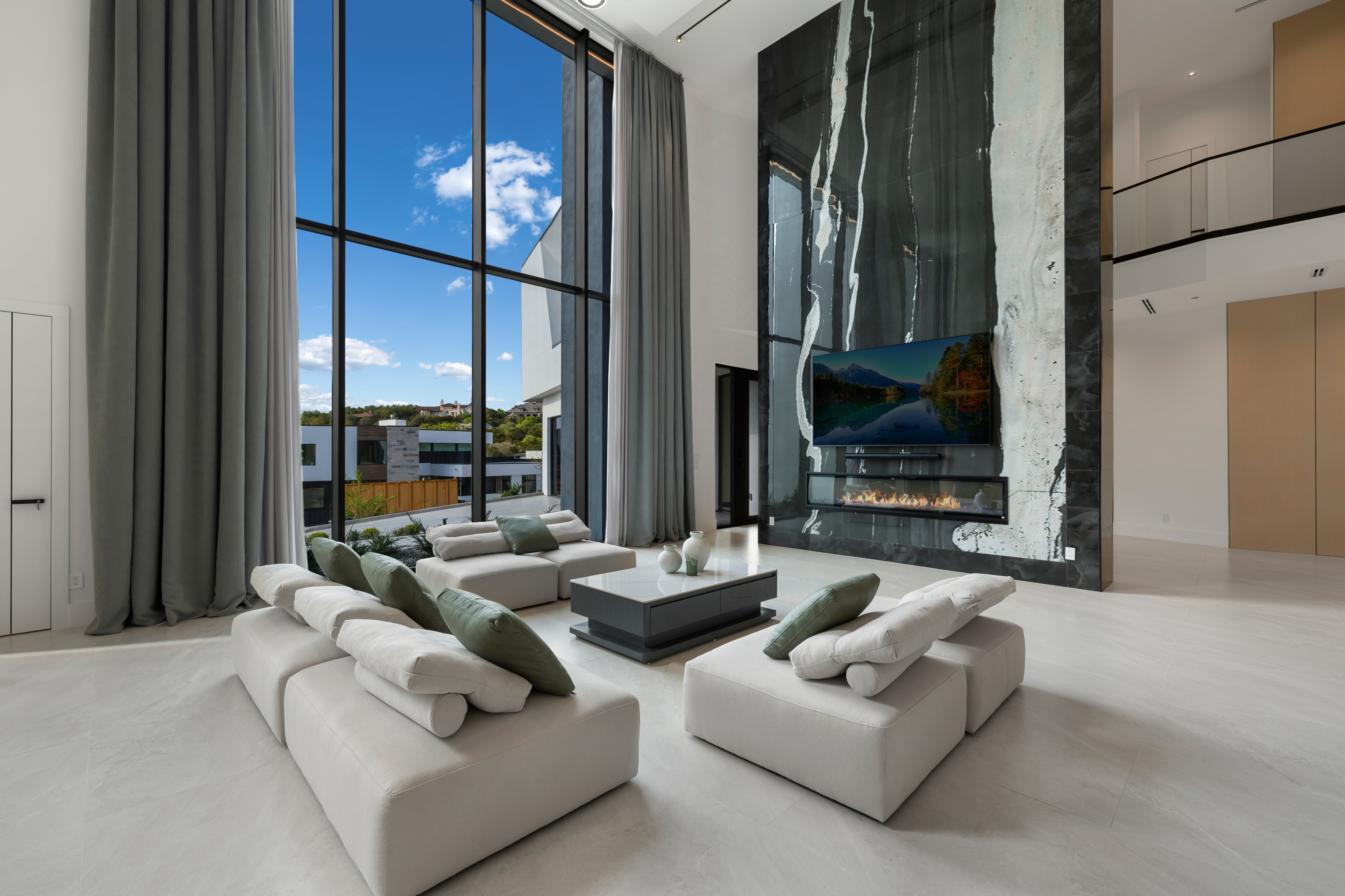  Bold Contemporary Estate for Elevated Living - 物件實景