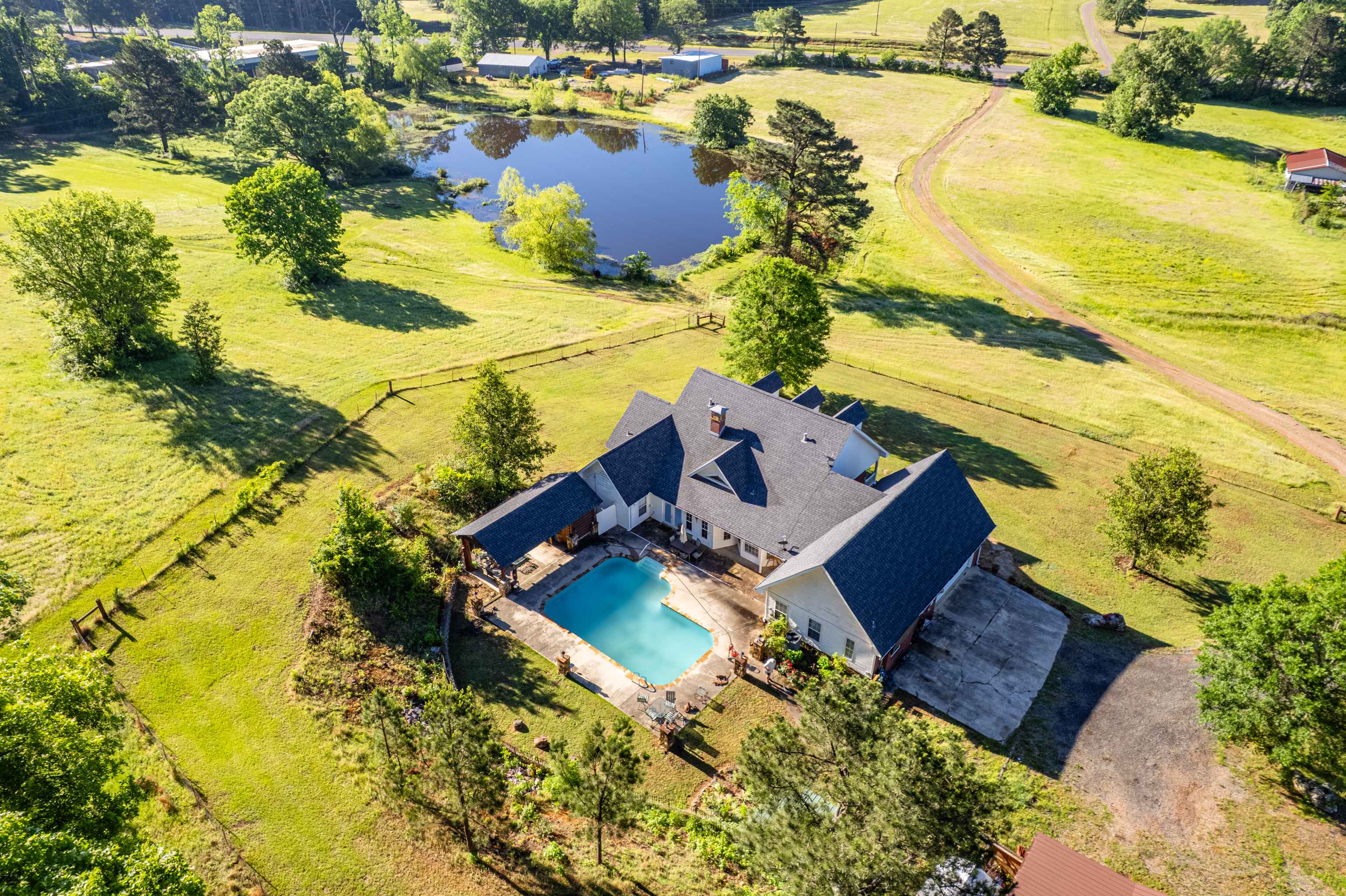 Glenwood, Arkansas, 71943, United States, 4 Bedrooms Bedrooms, ,4 BathroomsBathrooms,Residential,For Sale,1819538