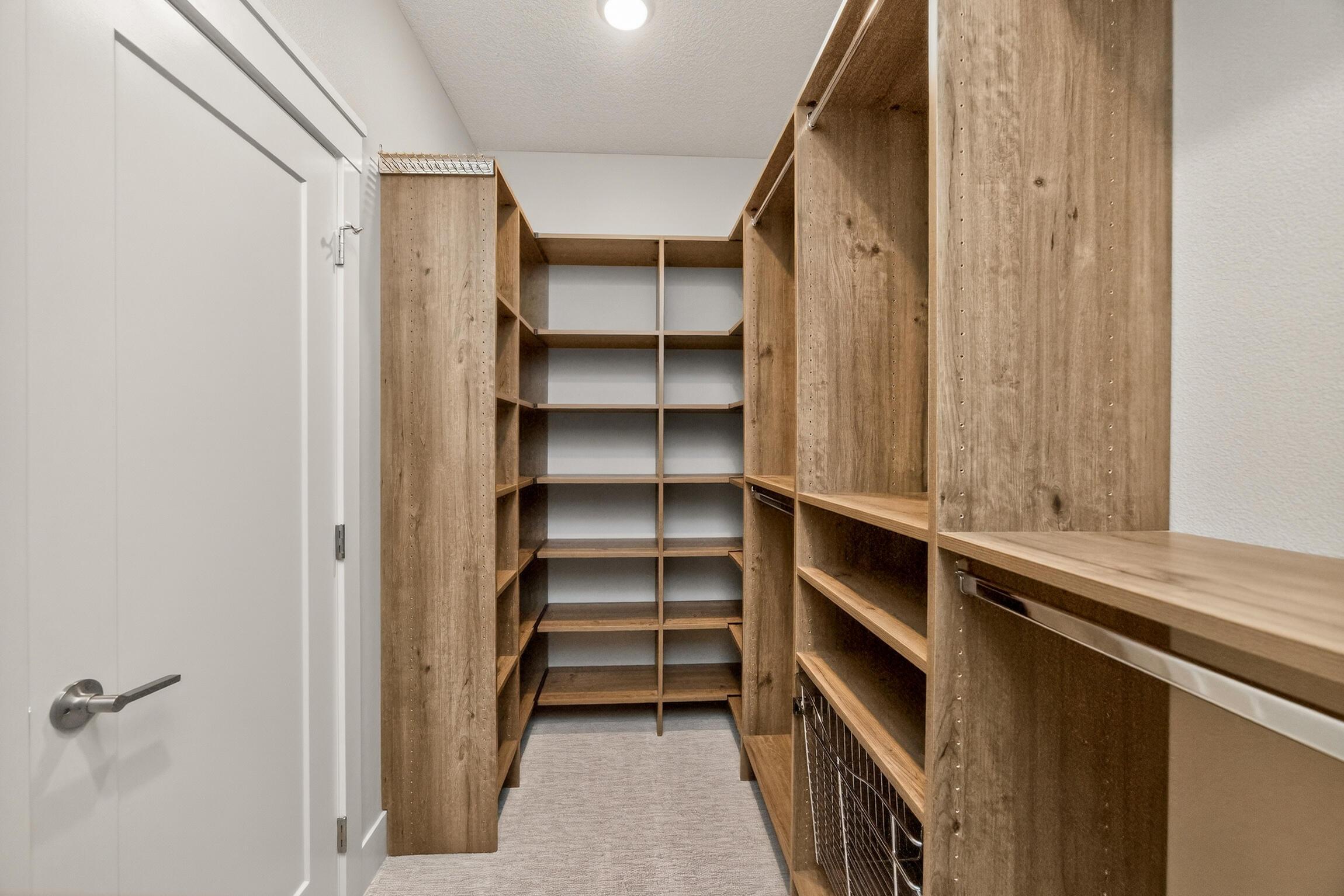 Huxley, Iowa, 50124, United States, 5 Bedrooms Bedrooms, ,3 BathroomsBathrooms,Residential,For Sale,2010428