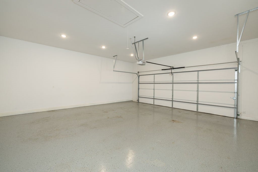 Springdale, Arkansas, 72762, United States, 3 Bedrooms Bedrooms, ,3 BathroomsBathrooms,Residential,For Sale,2001848