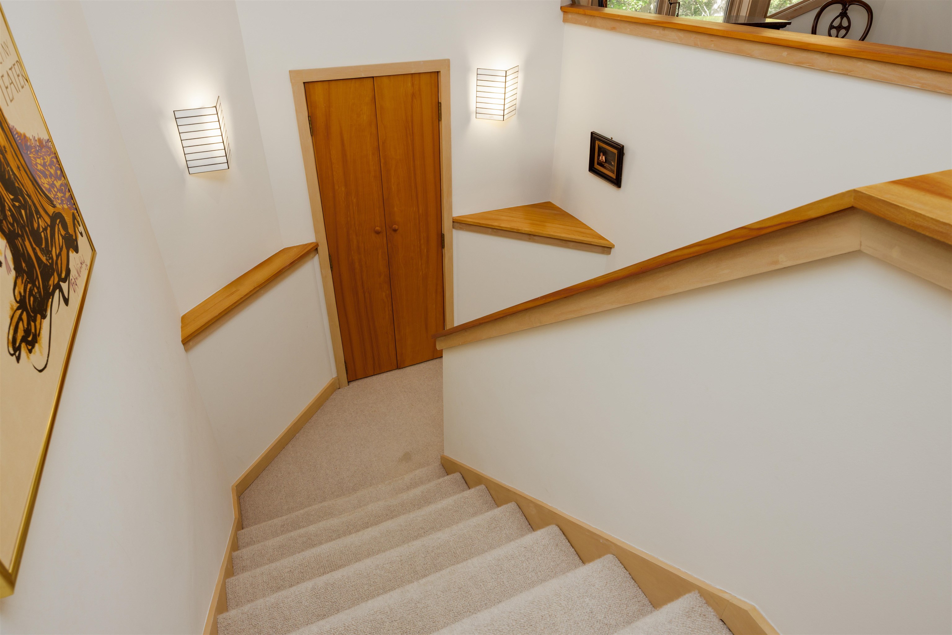 Grantham, New Hampshire, 03753, United States, 4 Bedrooms Bedrooms, ,3 BathroomsBathrooms,Residential,For Sale,1947090