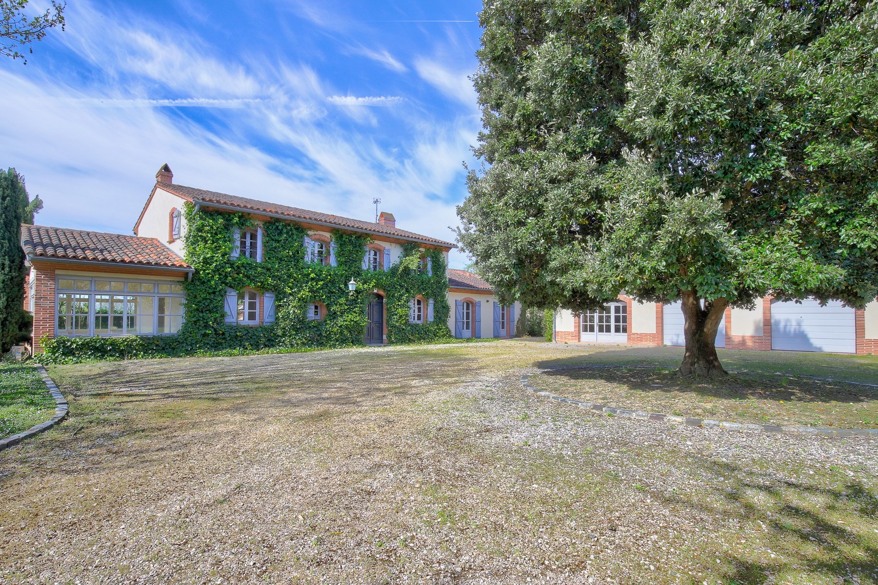  PROXIMITÉ TOULOUSE - MAISON 300m2 - PISCINE - GARAGE - 物件實景