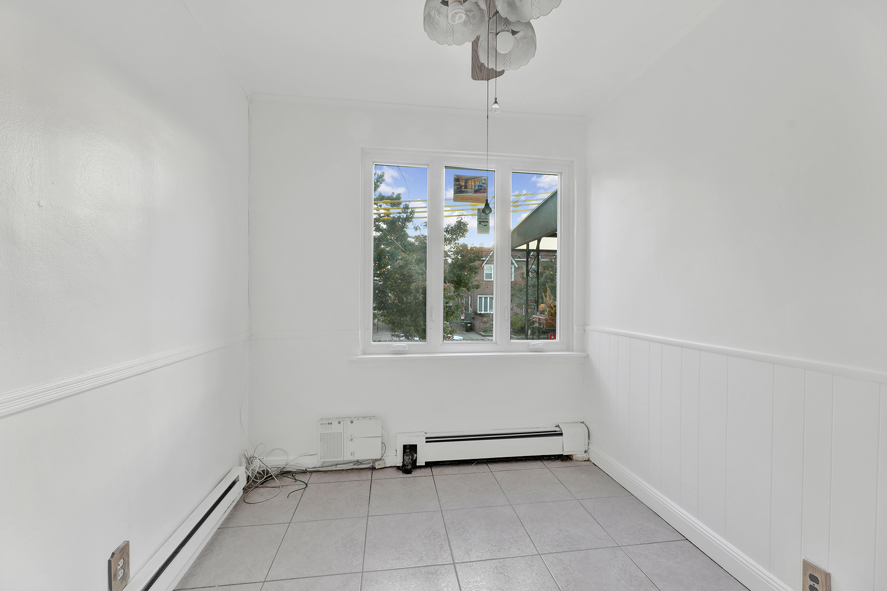 Brooklyn, New York, 11234, United States, 3 Bedrooms Bedrooms, ,2 BathroomsBathrooms,Residential,For Sale,1974509