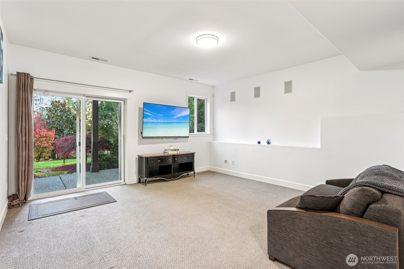 Mill Creek, Washington, 98012, United States, 4 Bedrooms Bedrooms, ,4 BathroomsBathrooms,Residential,For Sale,1993872