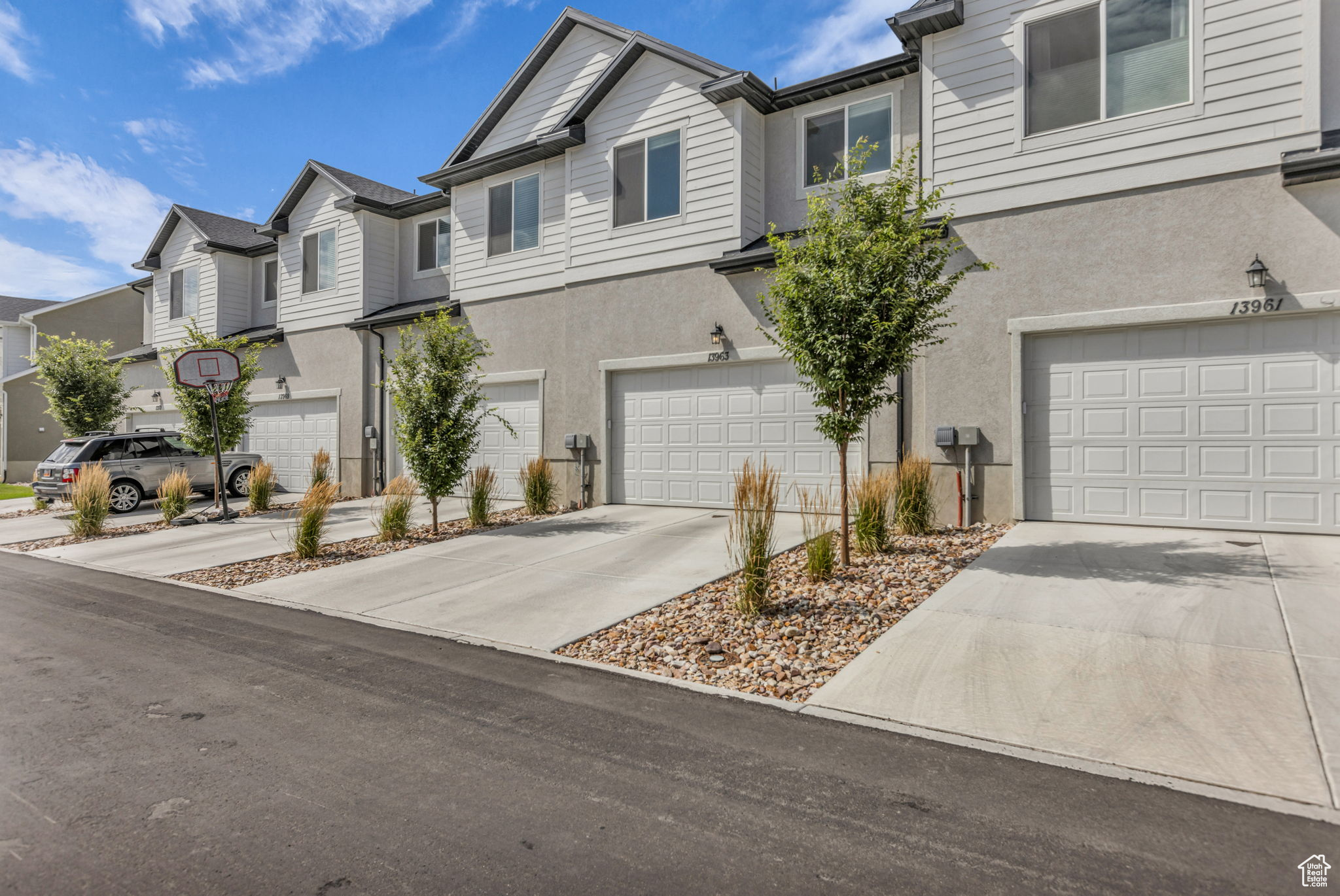 Herriman, Utah, 84096, United States, 4 Bedrooms Bedrooms, ,4 BathroomsBathrooms,Residential,For Sale,1907330