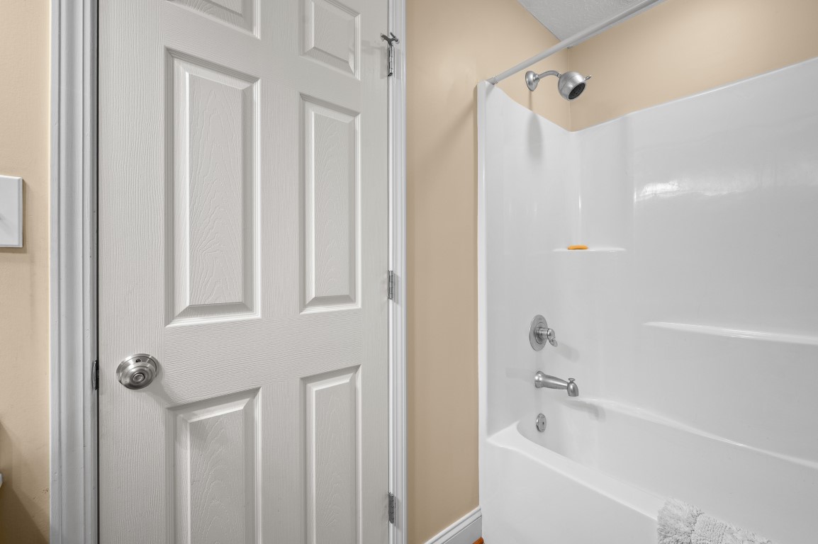 Bedford, Virginia, 24523, United States, 3 Bedrooms Bedrooms, ,3 BathroomsBathrooms,Residential,For Sale,1990224