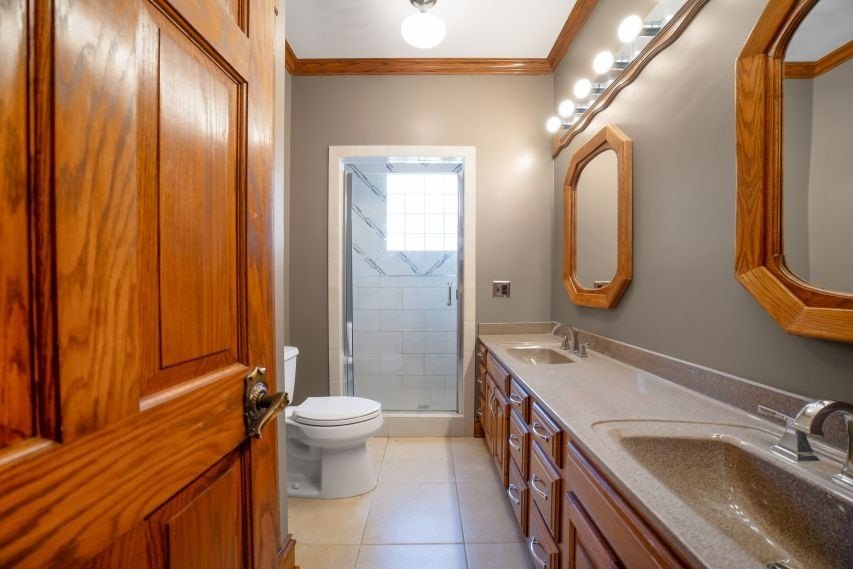 Paintsville, Kentucky, 41240, United States, 6 Bedrooms Bedrooms, ,6 BathroomsBathrooms,Residential,For Sale,1936965