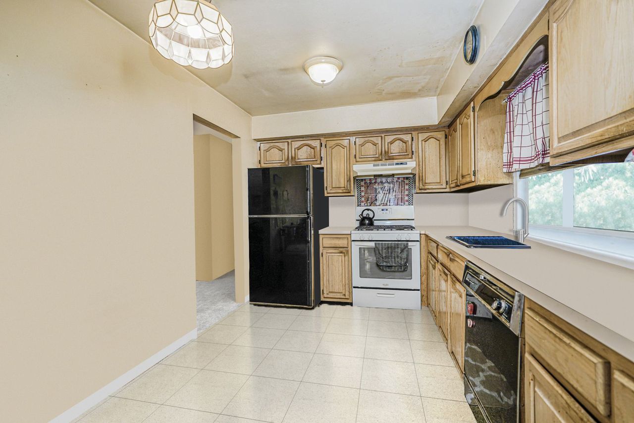 Staten Island, New York, 10314, United States, 4 Bedrooms Bedrooms, ,2 BathroomsBathrooms,Residential,For Sale,1895185