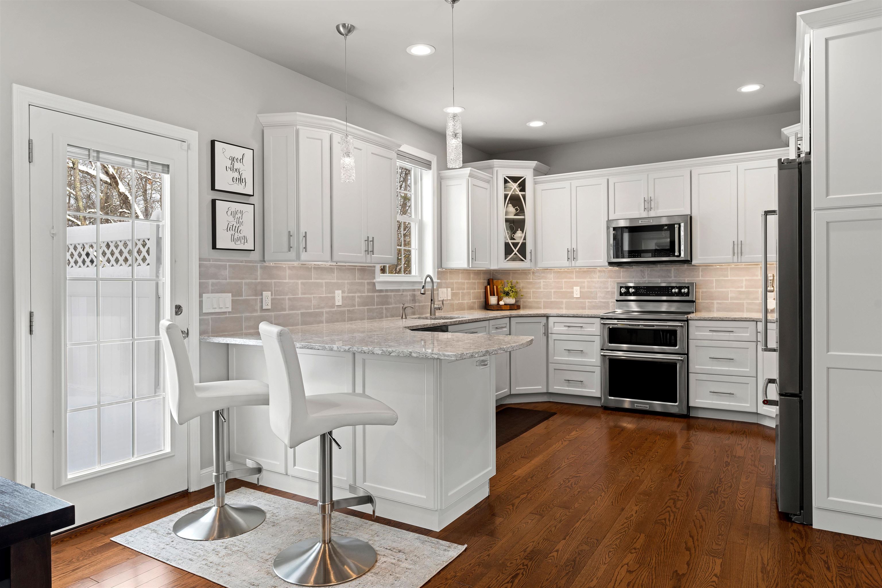 Manchester, New Hampshire, 03102, United States, 3 Bedrooms Bedrooms, ,3 BathroomsBathrooms,Residential,For Sale,2003193