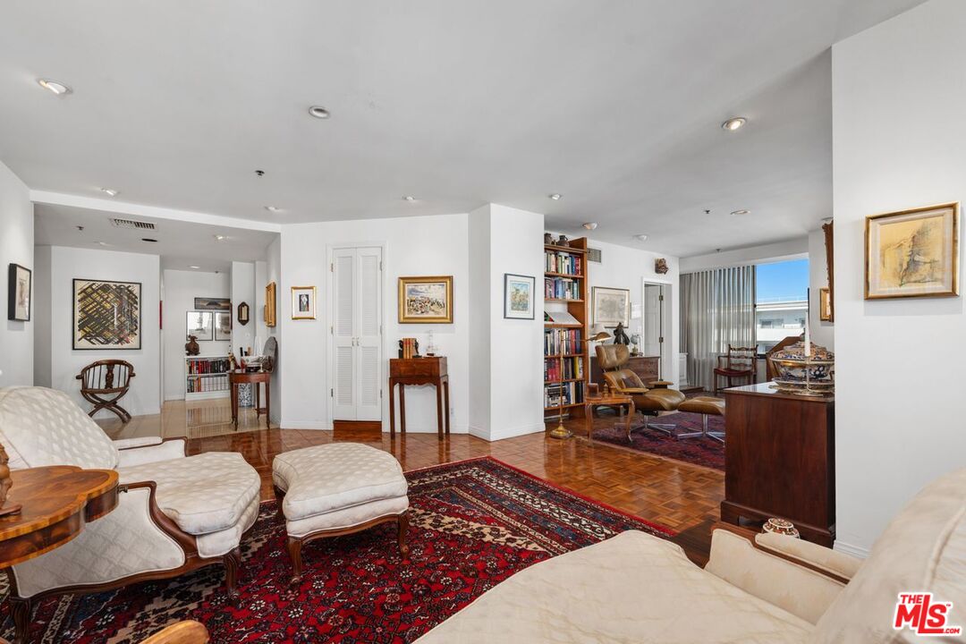 Los Angeles, California, 90024, United States, 2 Bedrooms Bedrooms, ,3 BathroomsBathrooms,Residential,For Sale,1993484