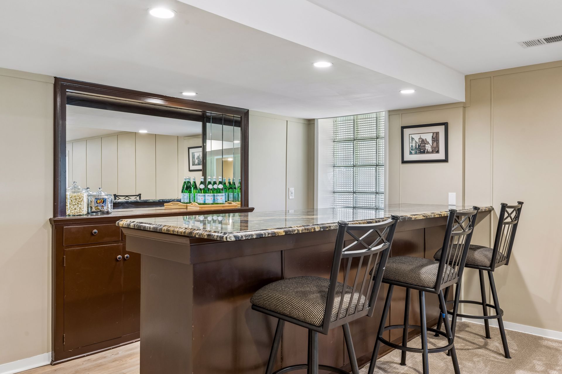  Updated Rambler in Edina with Stunning Pond Views - 物件實景