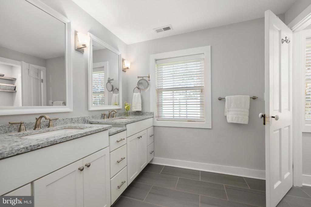 Milton, Delaware, 19968, United States, 4 Bedrooms Bedrooms, ,3 BathroomsBathrooms,Residential,For Sale,1901176