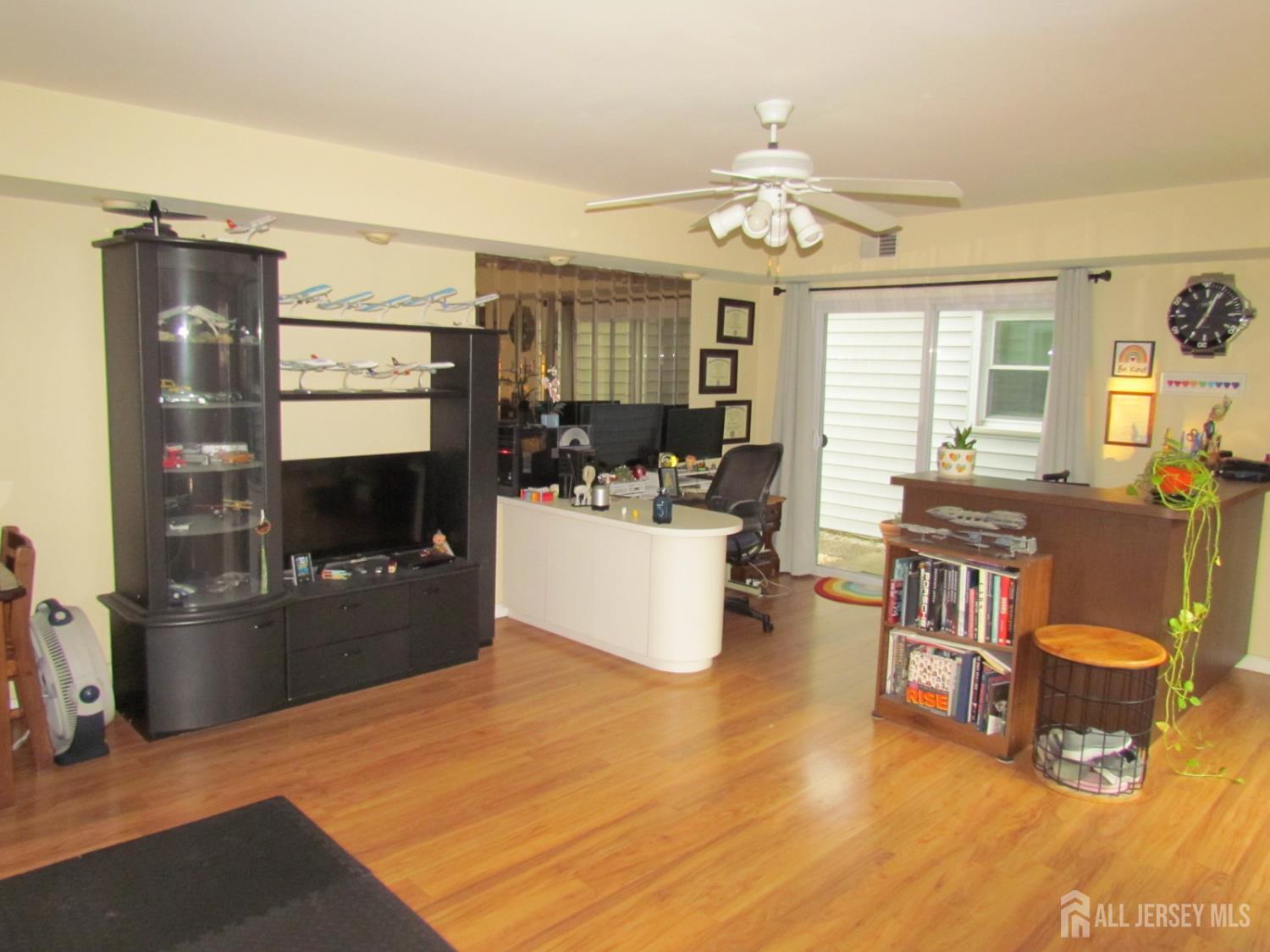 East Brunswick, New Jersey, 08816, United States, 5 Bedrooms Bedrooms, ,3 BathroomsBathrooms,Residential,For Sale,1933394