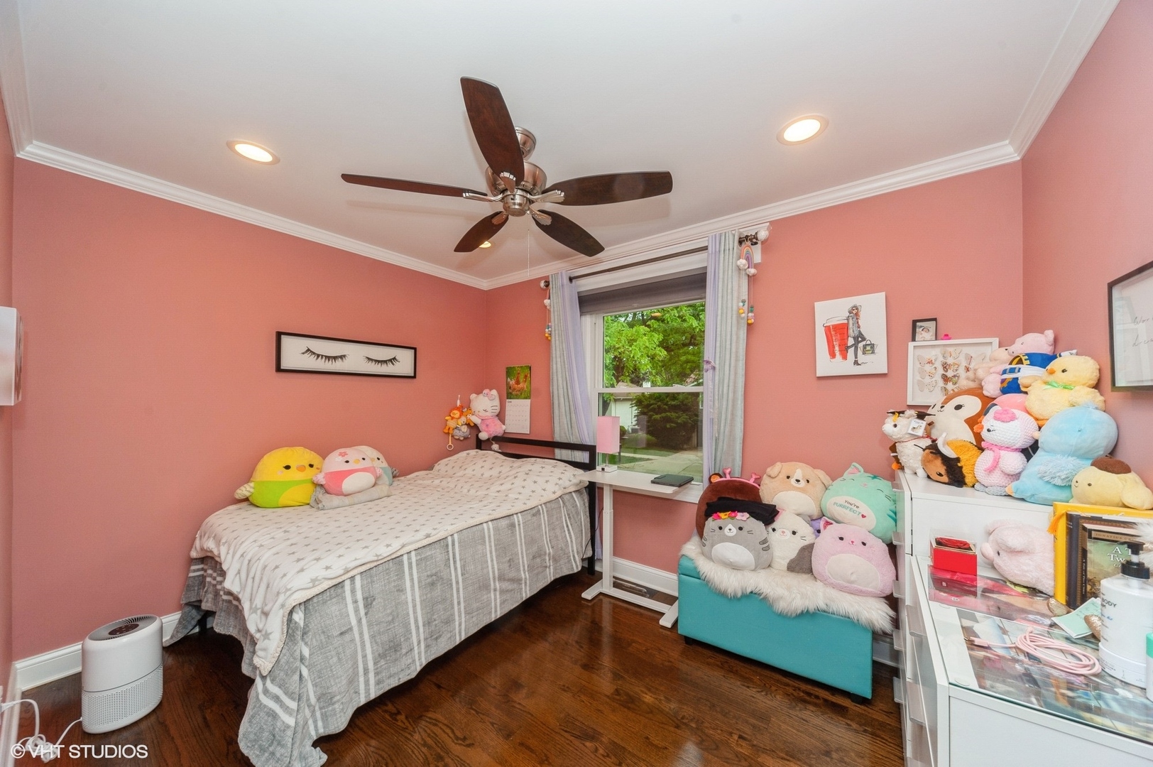 Vernon Hills, Illinois, 60061, United States, 3 Bedrooms Bedrooms, ,3 BathroomsBathrooms,Residential,For Sale,1885308