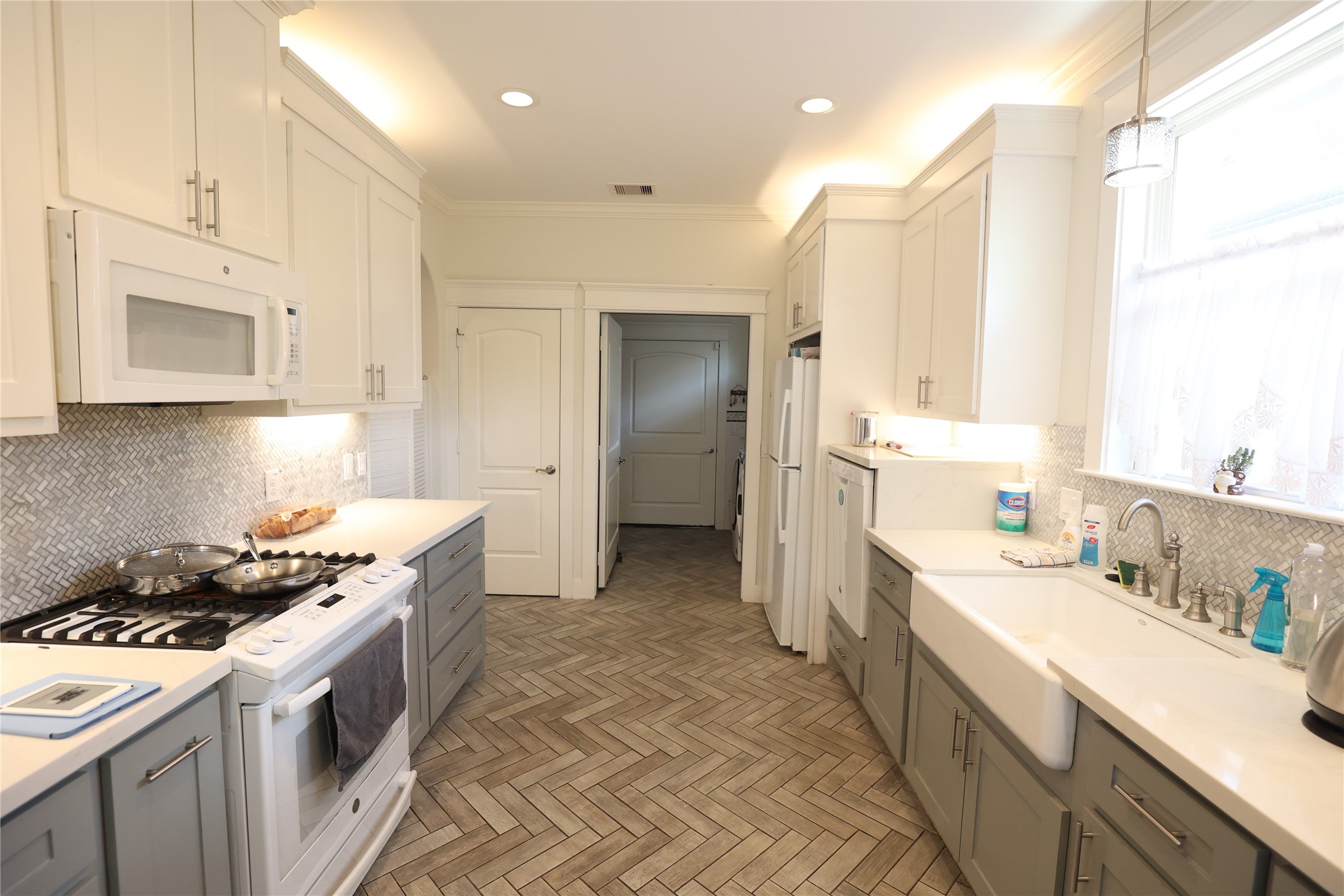 Houston, Texas, 77011, United States, 3 Bedrooms Bedrooms, ,2 BathroomsBathrooms,Residential,For Sale,1867410