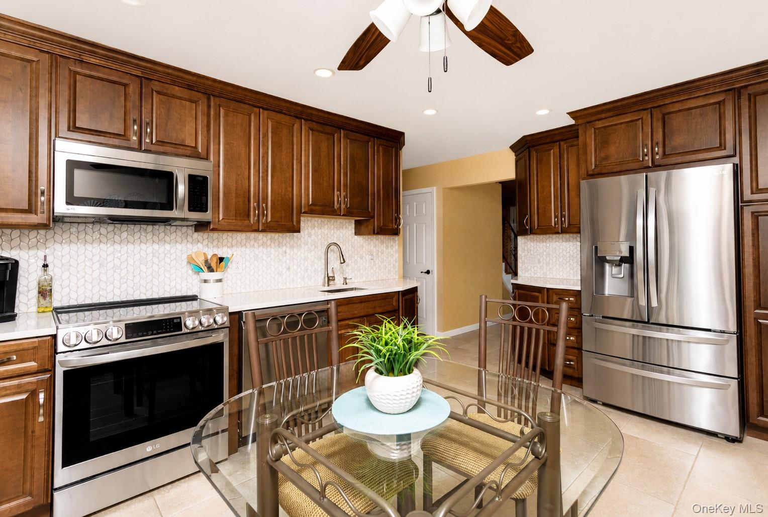 10th St, West Babylon, NY 11704 #1