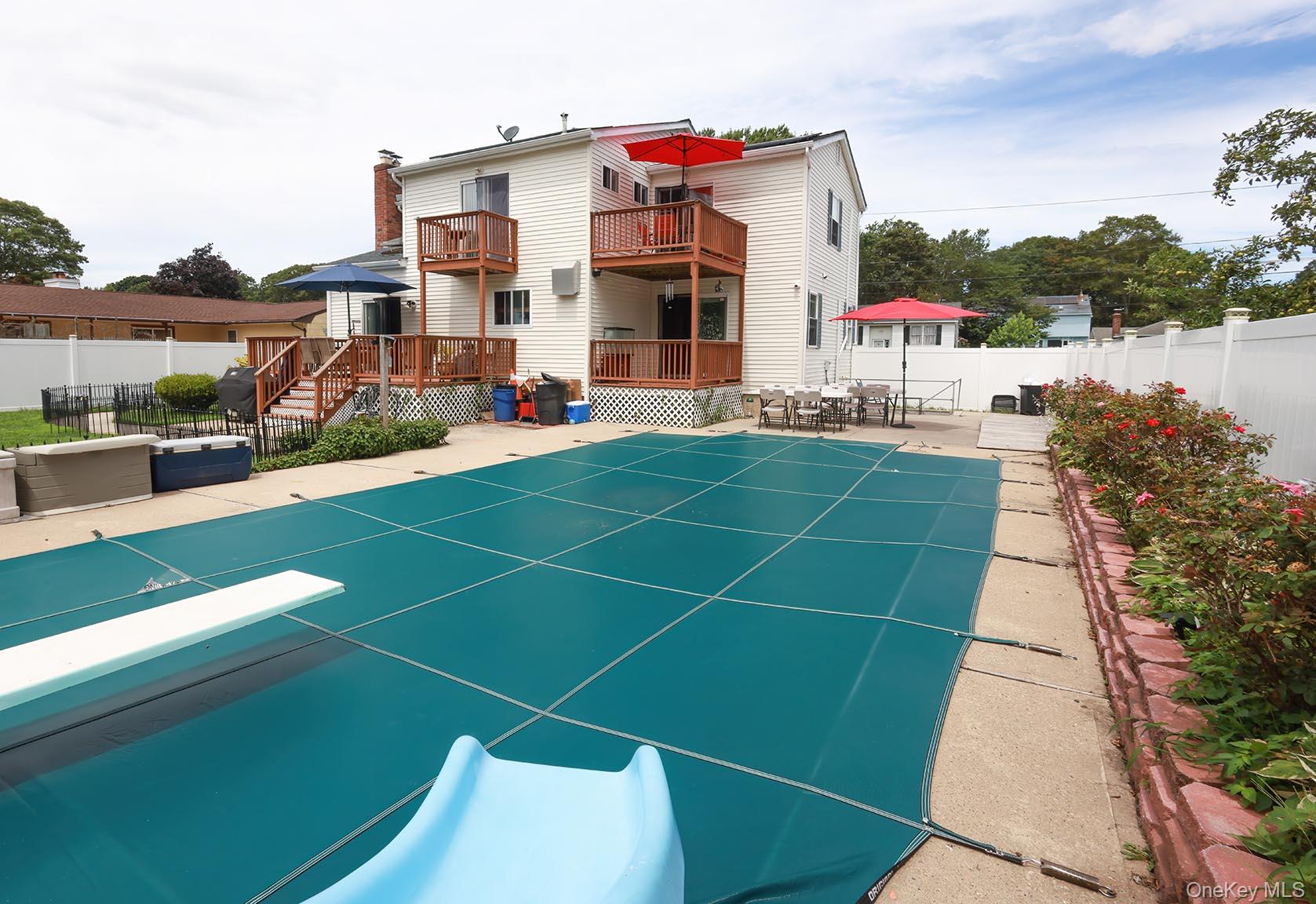 Shirley, New York, 11967, United States, 4 Bedrooms Bedrooms, ,4 BathroomsBathrooms,Residential,For Sale,1901619