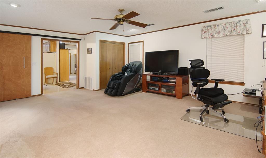 Weatherford, Texas, 76087, United States, 3 Bedrooms Bedrooms, ,2 BathroomsBathrooms,Residential,For Sale,1943652