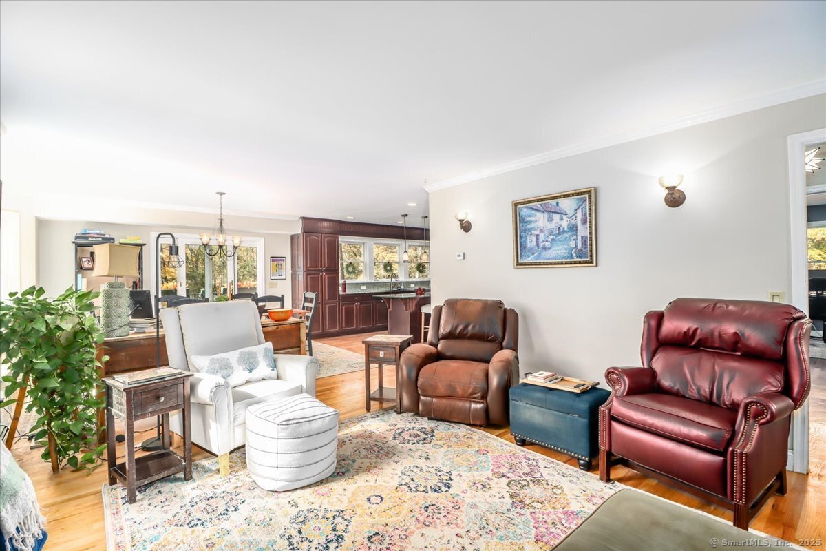 New Milford, Connecticut, 06776, United States, 3 Bedrooms Bedrooms, ,3 BathroomsBathrooms,Residential,For Sale,1971599