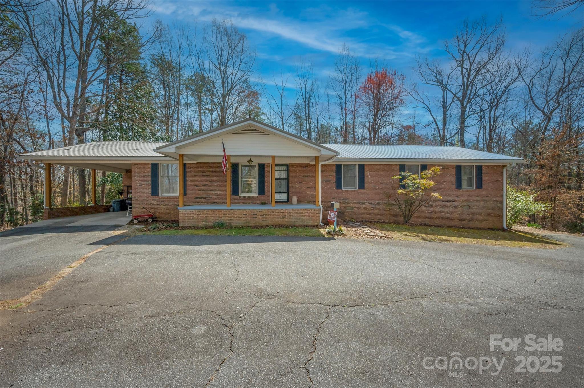 Rutherfordton, North Carolina, 28139, United States, 3 Bedrooms Bedrooms, ,2 BathroomsBathrooms,Residential,For Sale,1932677