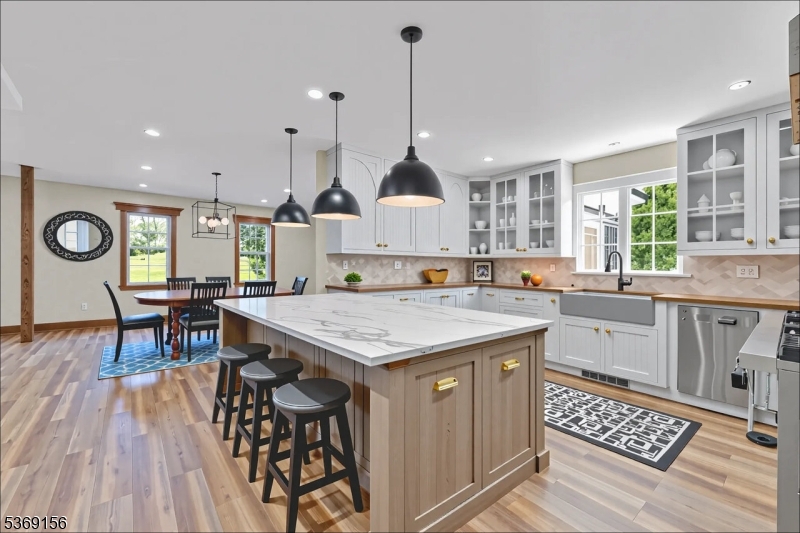 Blairstown Twp., New Jersey, 07825, United States, 4 Bedrooms Bedrooms, ,4 BathroomsBathrooms,Residential,For Sale,1901840