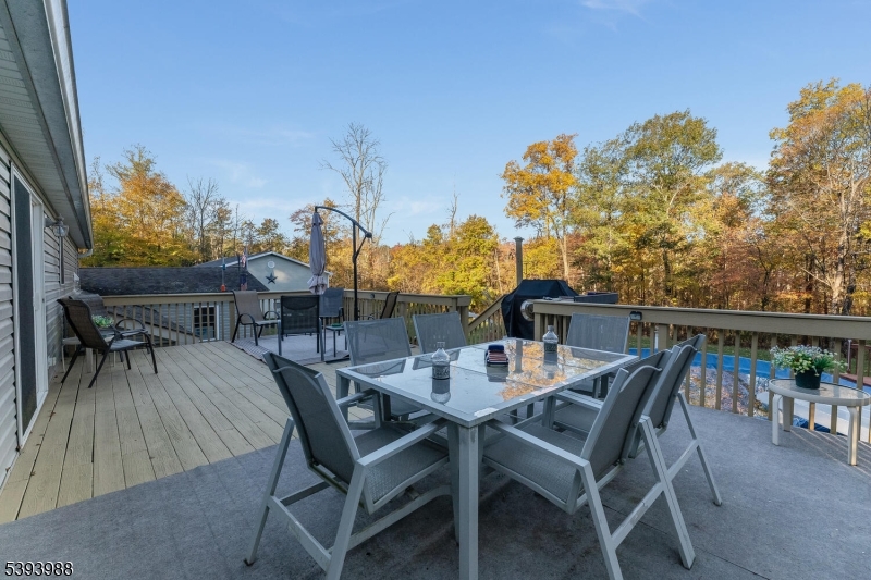 Newton, New Jersey, 07860, United States, 3 Bedrooms Bedrooms, ,3 BathroomsBathrooms,Residential,For Sale,1980842