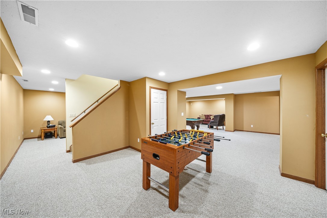 Aurora, Ohio, 44202, United States, 4 Bedrooms Bedrooms, ,4 BathroomsBathrooms,Residential,For Sale,1987791