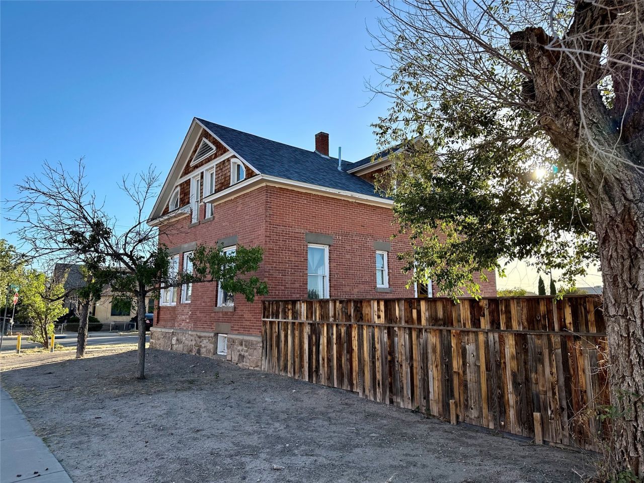 Albuquerque, New Mexico, 87102, United States, 3 Bedrooms Bedrooms, ,1 BathroomBathrooms,Residential,For Sale,1906017